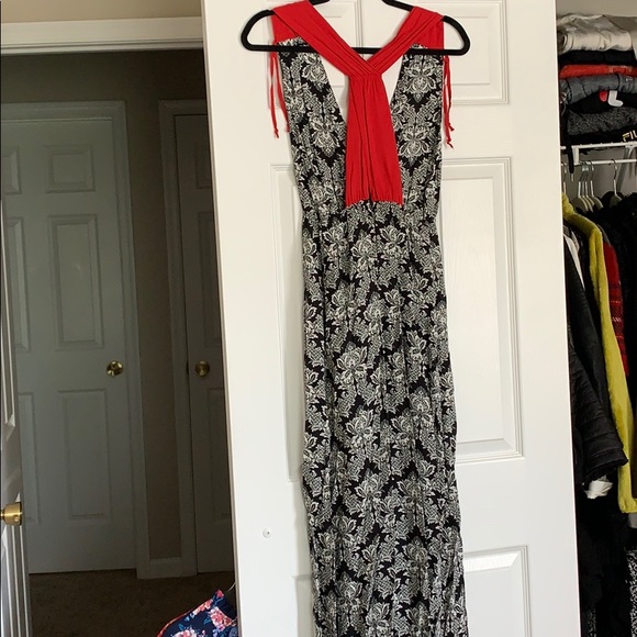 THML clothing Red Black White Dámask Print Maxi - Picture 9 of 11